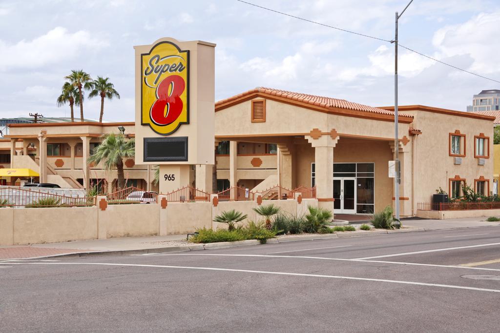 Super 8 By Wyndham Phoenix Downtown Exterior foto